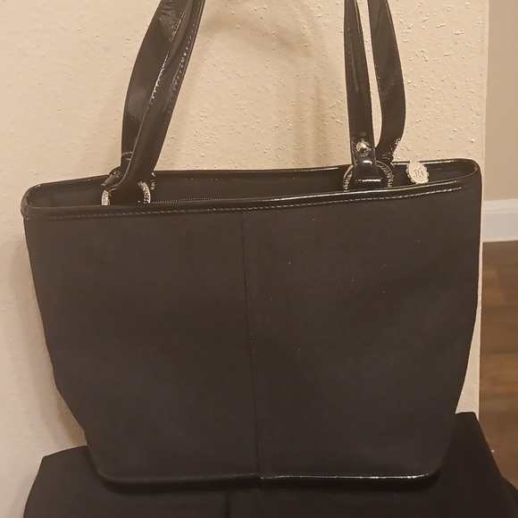 Lulu Guinness Black handbag with shades - Picture 6 of 16